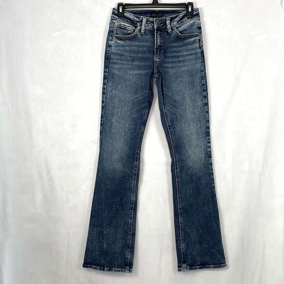 Silver Jeans. Avery Slim Bootcut. Size W 26. Inseam 32. - Picture 1 of 13